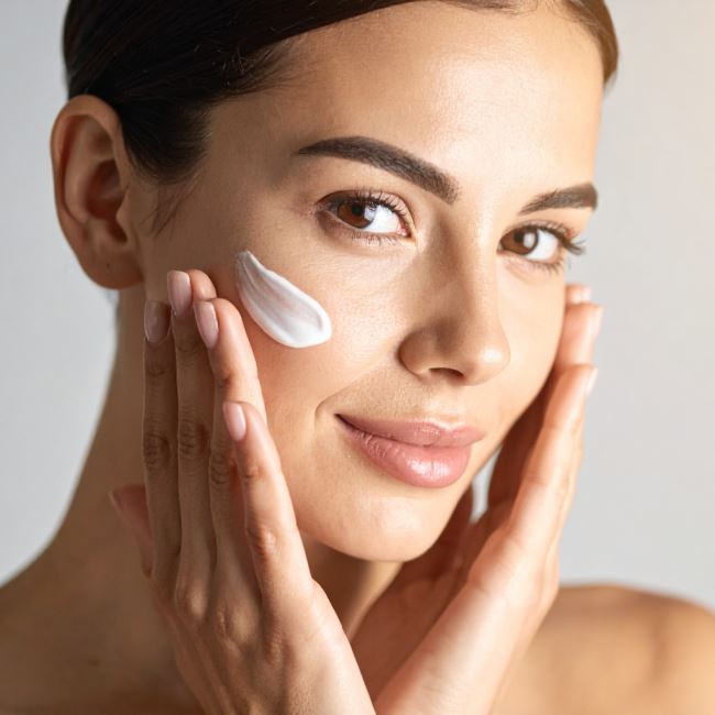 Cilt Beyazlatıcı Ürün Kullanırken Yapılan 7 Hata